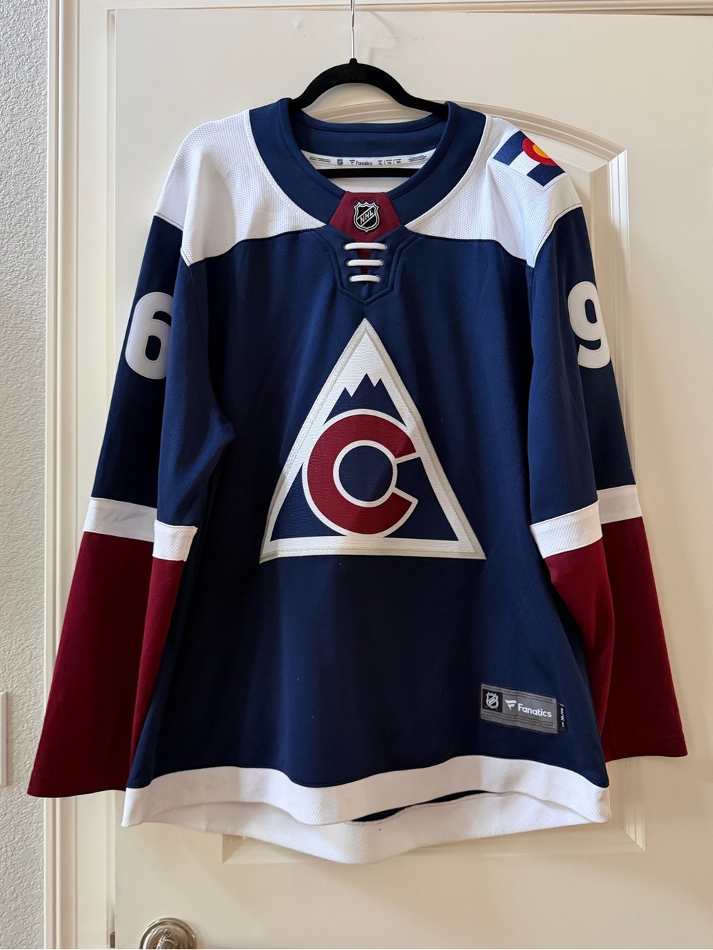 Fanatic Colorado Avalanche NHL #96 Mikko Rantanen Jersey. EUC. CL. Ice Hockey